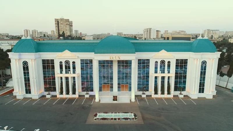Bakıdakı məşhur restoranda kütləvi dava: Həbs edilən var