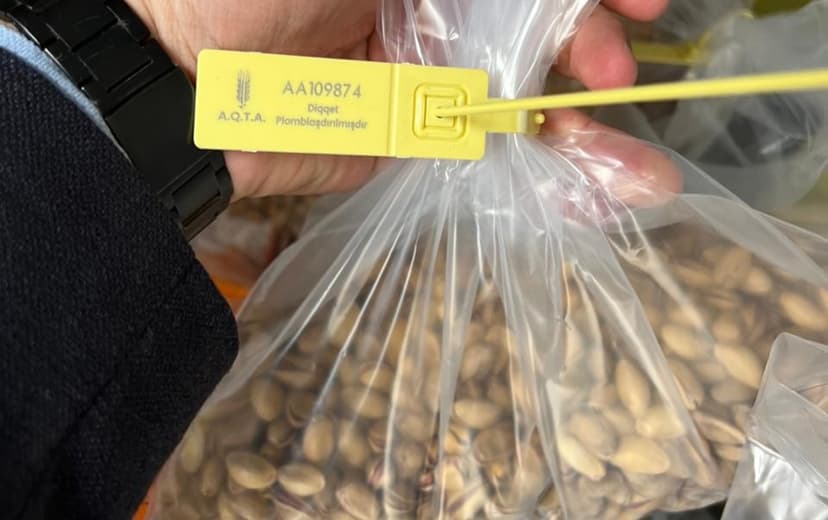 Azərbaycana gətirilən 6.12 ton antep fıstığı məhv ediləcək (FOTO)