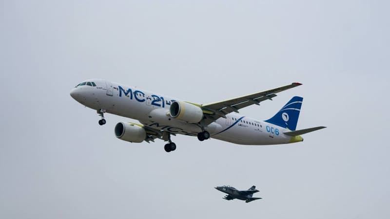 Rusiyanın ilk uçuşunu edən mülki MС-21 təyyarəsi: Çoxsaylı suallar (FOTO)