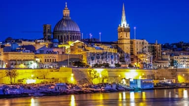 Turistlər dünyanın ən gözəl paytaxtını seçdi