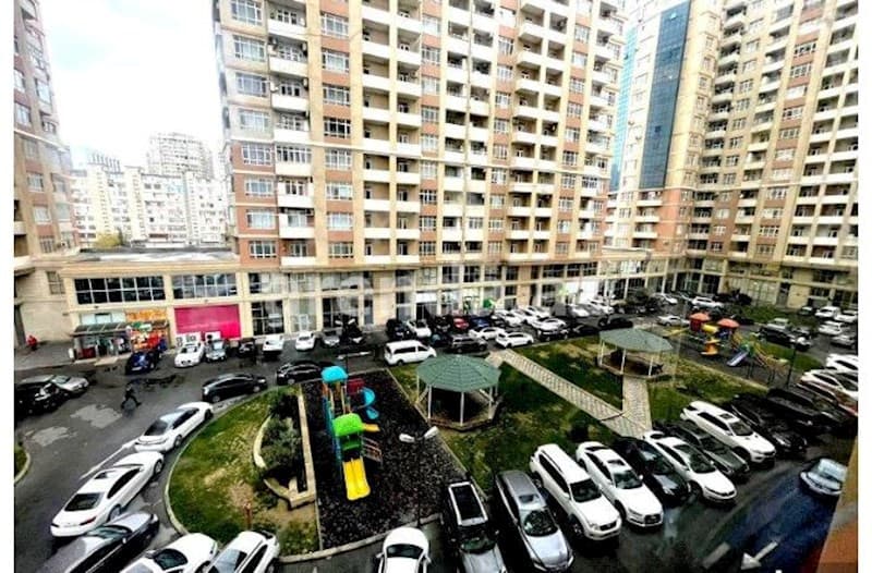 Yeni binalarda qaraj xaosu – Minlərlə sakinin ortaq parkinq problemi