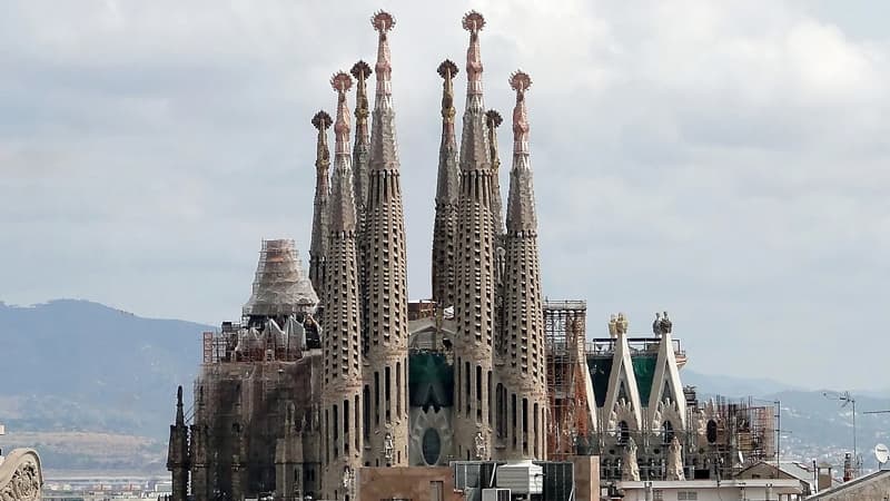 Saqrada Familia Katedralı dünyanın ən hündür kilsəsinə çevrildi