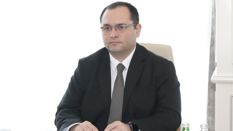 Nazir müşavirini departament müdiri təyin etdi (FOTO)