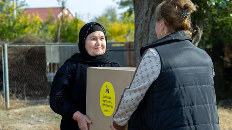 Yelo Bank Xocavənddə yaşayan şəhid ailələrinə Zəfər sovqatı təqdim edib