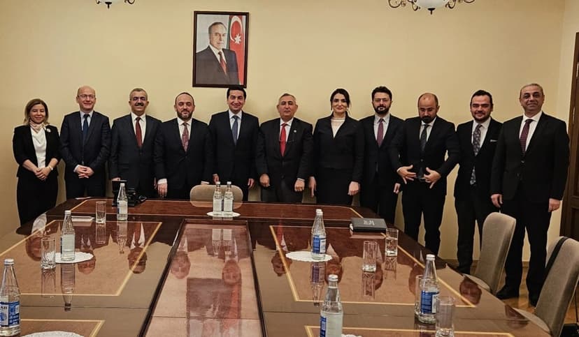 Türkiyədən gələn nümayəndə heyəti Hikmət Hacıyevlə görüşdü
