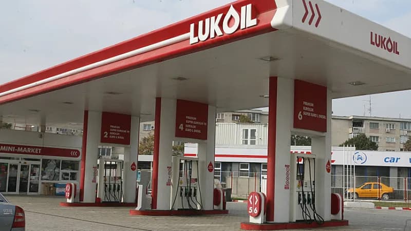 Bakıda "Lukoil" YDM-lərində nağdsız ödəniş dayandırıldı