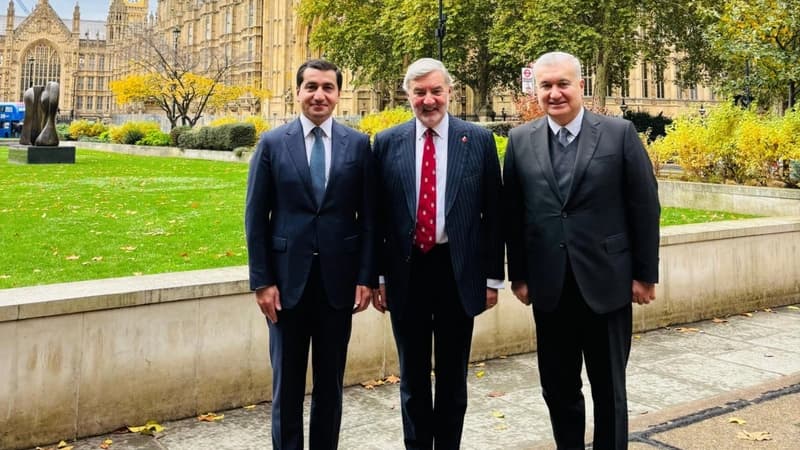 Hikmət Hacıyev Böyük Britaniyanın ticarət elçisi ilə görüşdü