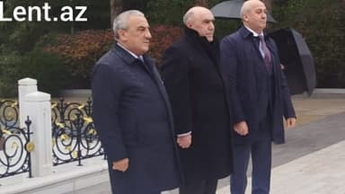 Zakir Qaralovla Rüstəm Usubov Fəxri Xiyabanda (FOTO)