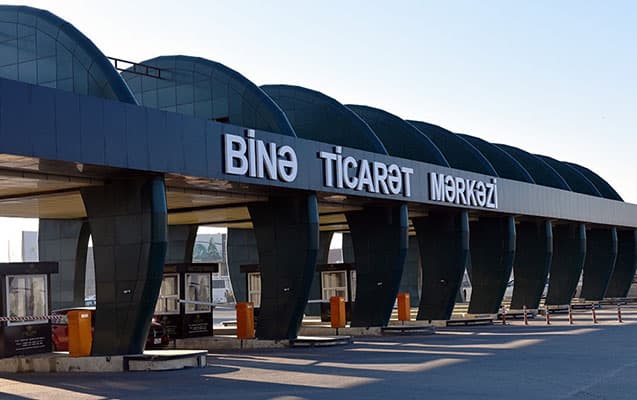 Binə TM-də elektrik dirəyi aşdı - Saatlardır işıq yanmır