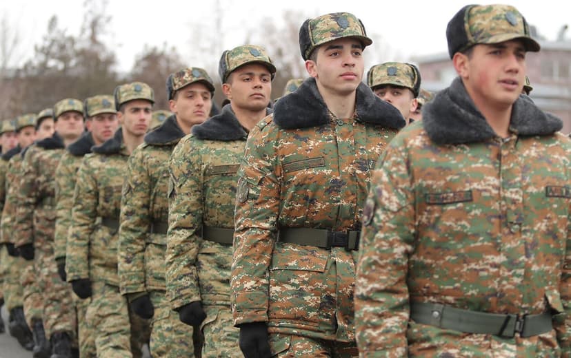 Ermənistanda hərbi xidmətin müddəti azaldıldı