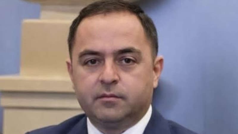 Dünən işdən çıxarılan rəisə yeni vəzifə verildi