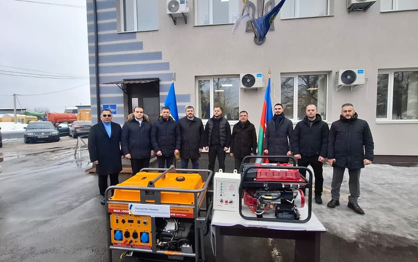 Azərbaycandan göndərilən yardım Ukraynaya təhvil verildi (FOTO)