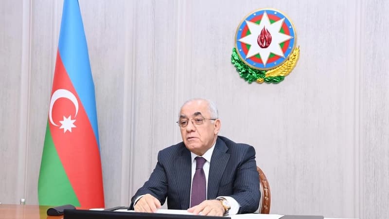 Baş nazir məzuniyyətə çıxdı