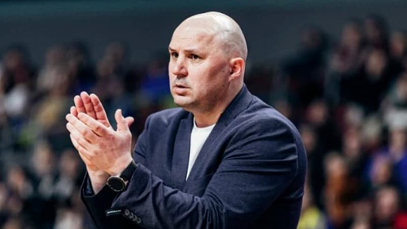 "Neftçi" Valeri Stepanovskini istefaya göndərdi