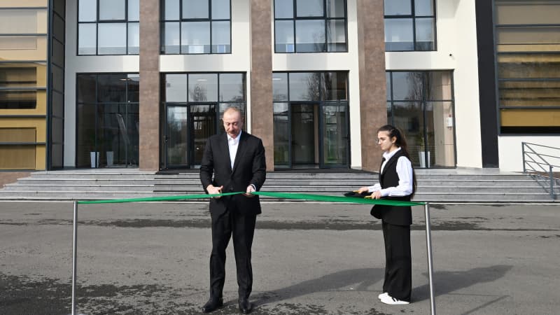 Prezident Lənkəran Dövlət Peşə Təhsil Mərkəzinin açılışında iştirak etdi (FOTO)