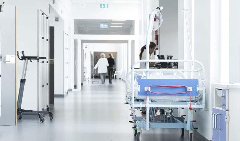 Klinikada xanım həkimin qapısını zorla açan şəxs həbs edildi: "Onu sevirəm..."