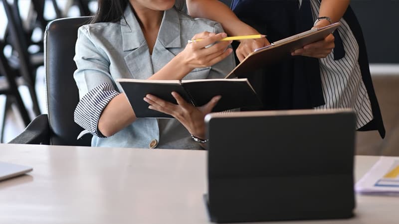 Nazirliyə 12 min manat ofis icarəyə verən Könül Hümmətli-Məmmədova kimdir?