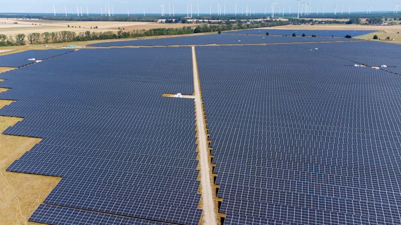 Günəş panelləri inflyasiyaya qarşı: Avropa 2022-ci ildən bəri ən ağır enerji böhranını necə keçir?