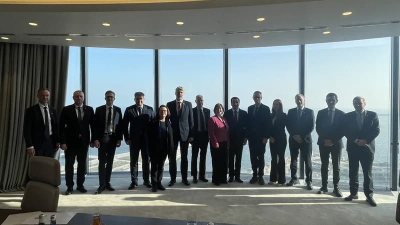 Hikmət Hacıyev Şimali Baltik Səkkizliyi ölkələrinin siyasi direktorları ilə fikir mübadiləsi apardı