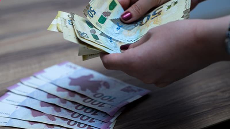 Bu sahədə işləyənlər 4 000 manatdan çox maaş alırlar (SİYAHI)