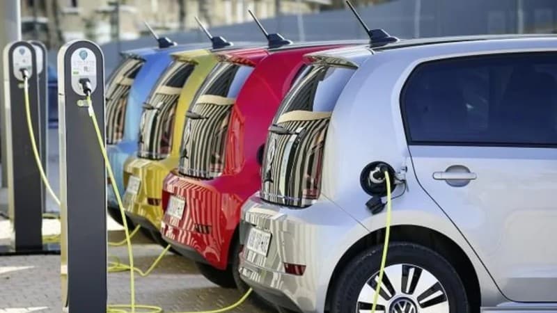 Elektromobillər yağış sınağından çıxa bildimi?