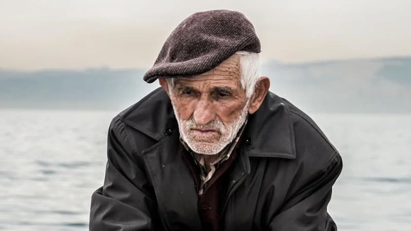 Qocalıqda dostluq münasibətlərinin zəifləməsinin səbəbi nədir? - Psixoloqlar danışır