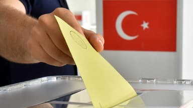 AKP növbədənkənar prezident seçkilərini müzakirə edir - KİV
