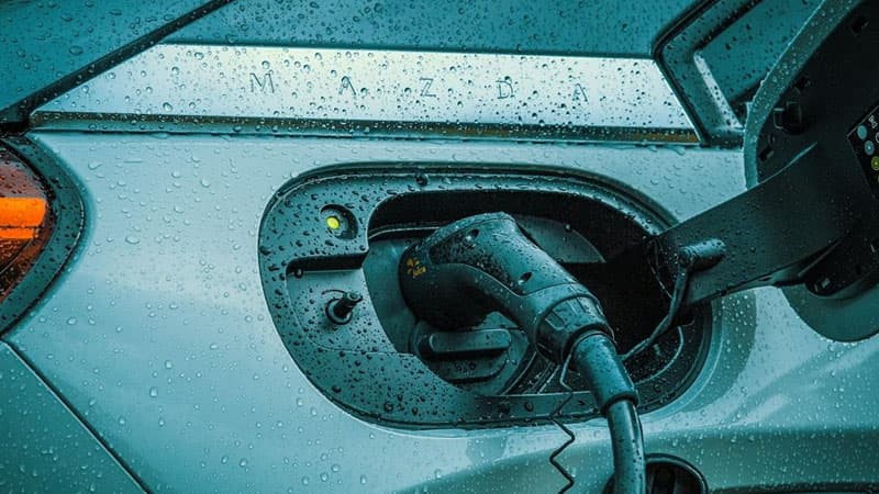 Elektrikli avtomobillər son 20 faizi niyə gec yığır? – Səbəb açıqlandı