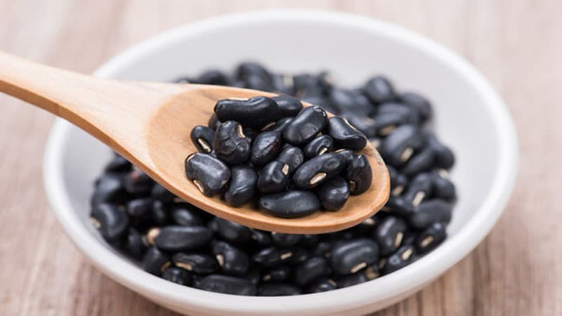 Mütəxəssis: Menopoz dövründə lobya və soya ürək xəstəlikləri riskini azalda bilər