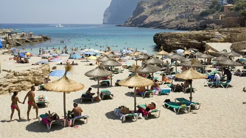 Məşhur turizm adaları ənənəvi müsəlman geyimlərini qadağan edə bilər