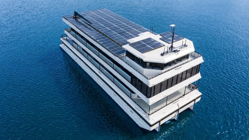 Tamamilə günəş enerjisi ilə işləyən superyaxta 15 milyon dollara satılır
