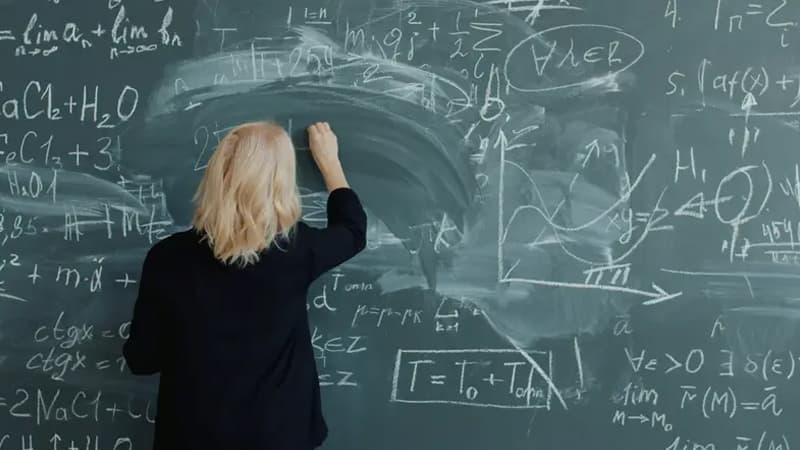 Süni intellekt ən çətin riyaziyyat testində insanlara uduzdu