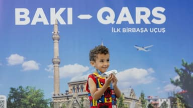 AZAL Qarsa ilk reysini həyata keçirdi (FOTO)