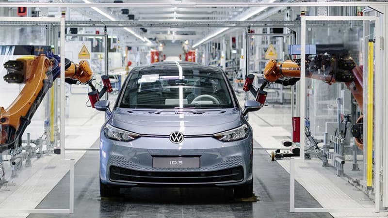 Radikal addım: "Volkswagen" model sırasını iki dəfə azalda bilər