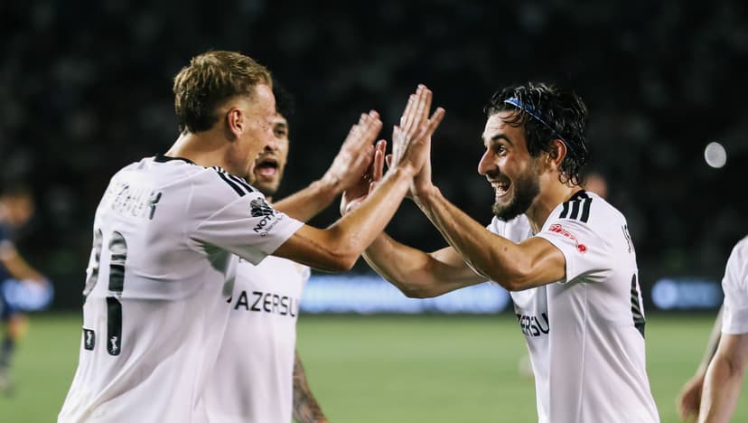 "Qarabağ" "Dinamo"nu məğlub etdi, "pley-off"a çıxdı (YENİLƏNİB)