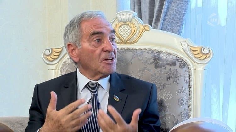 "Bütün yayı qocalarla parkda nərd oynadım" - 87 yaşlı aktyor