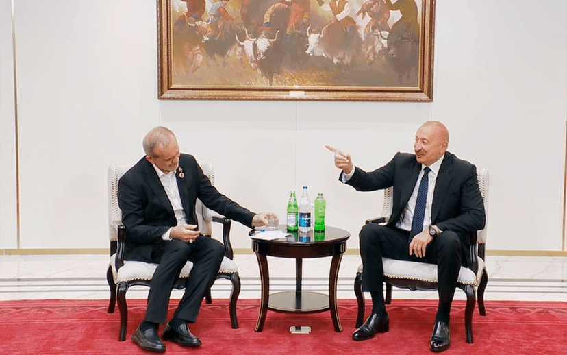 "Əla İstisu var, özümlə gətirmişəm" - Prezidentlə Pezeşkianın səmimi dialoqu
