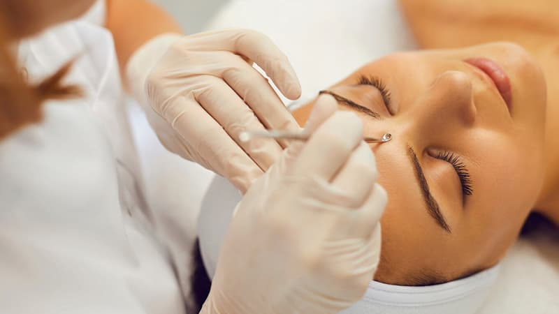 Heç bir faydası olmayan ən lazımsız gözəllik prosedurları - Kosmetoloq açıqladı