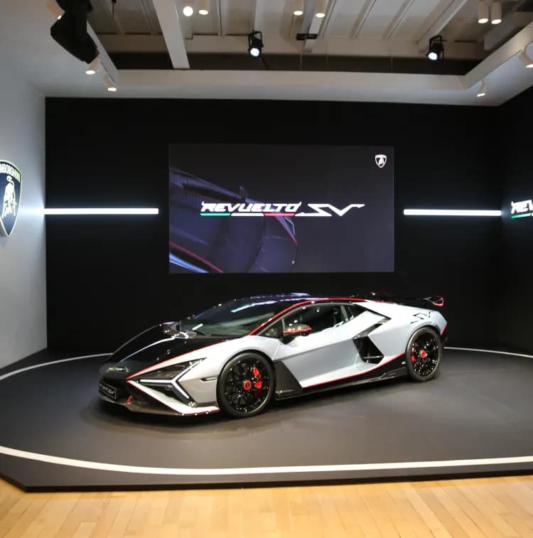 “Lamborghini”nin flaqman “Revuelto” modeli SV versiyası ilə daha da güclənir (FOTO)