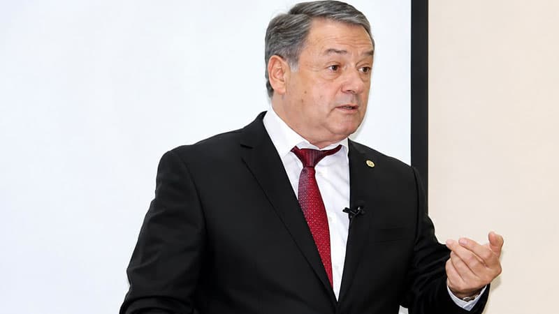 General oğlu vəzifəsindən azad edildi