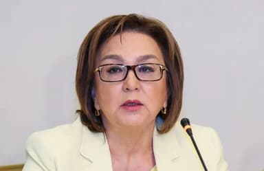 Məleykə Abbaszadə magistraturada yerlərin boş qalma səbəbini açıqladı
