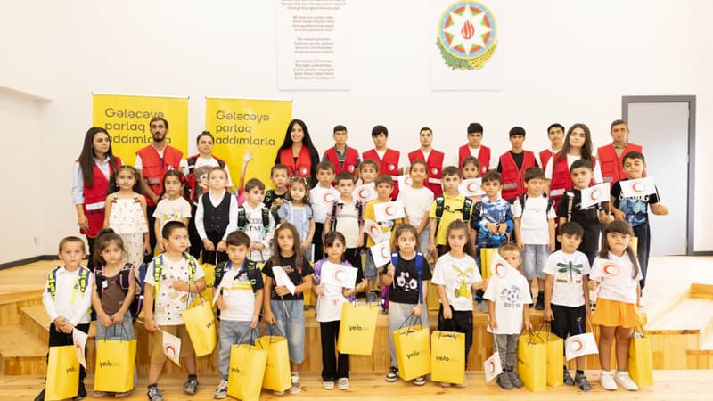 Yelo Bank Cəbrayılda birincilərin məktəb həyəcanına şərik oldu!