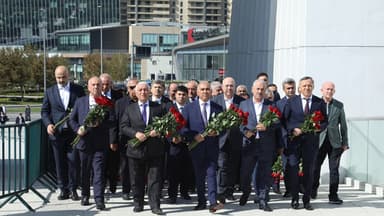 "AzərEnerji" və "Azərişıq" rəhbərliyi şəhidlərin xatirəsini andı (FOTO)