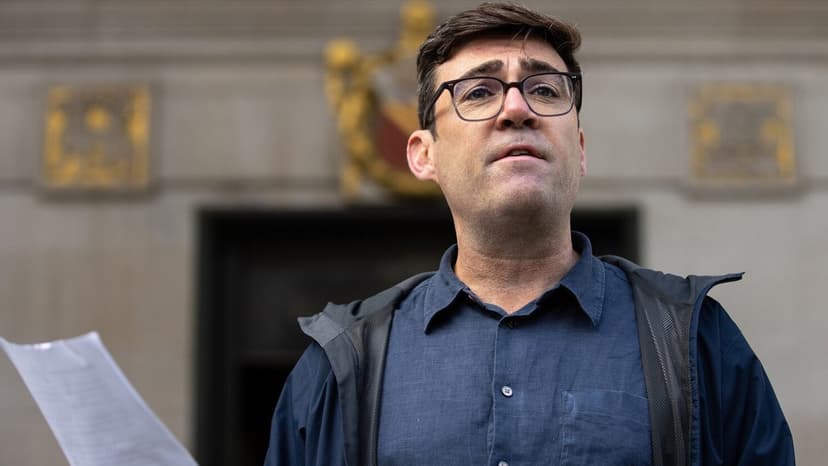Britaniya qul ticarətinə görə rəsmi üzr istəyə bilər