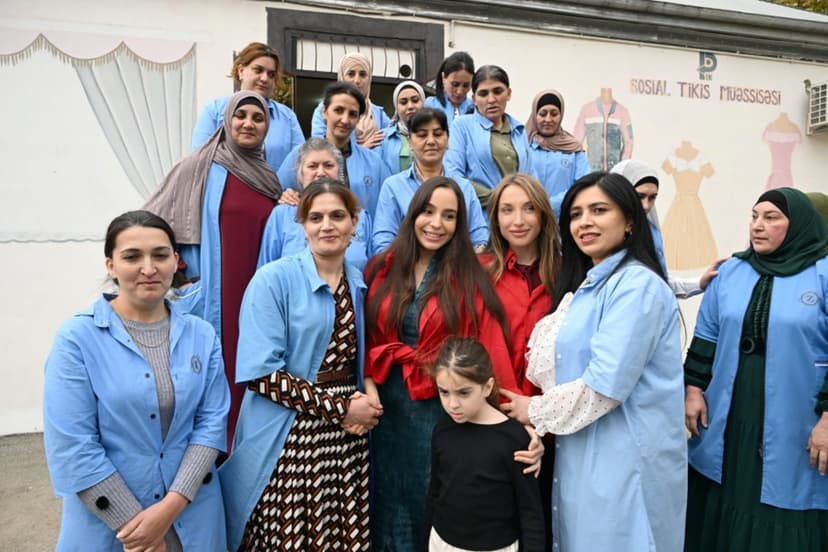 Leyla Əliyeva və Alyona Əliyeva Şamaxıda sosial tikiş müəssisəsinin fəaliyyəti ilə tanış oldu (FOTO)