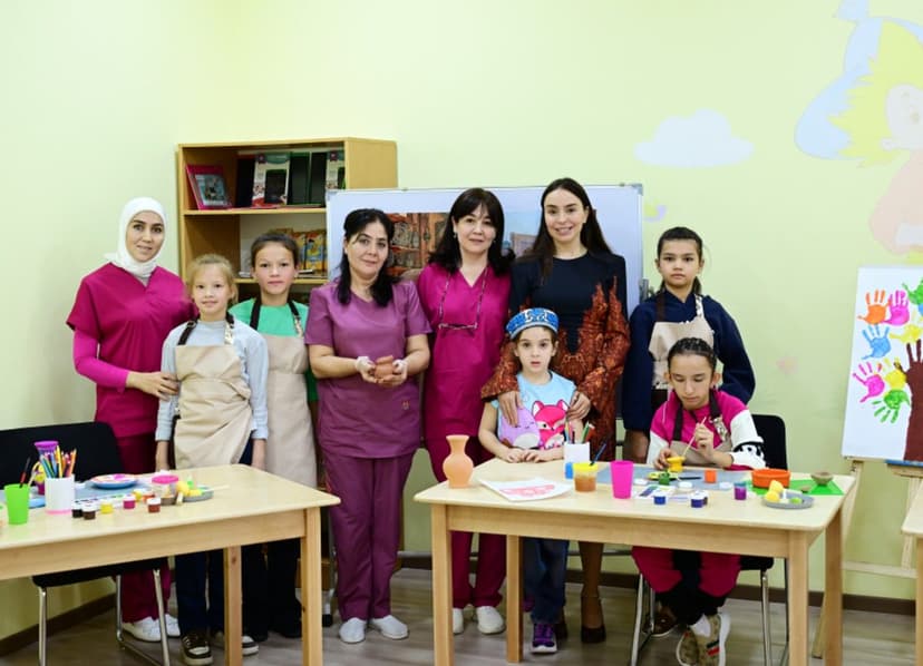 Leyla Əliyeva Səmərqənddə uşaq reabilitasiya mərkəzlərinin fəaliyyəti ilə tanış oldu  (FOTO)