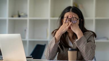 Psixoloq daha çox qazanmağa mane olan vərdişləri açıqladı