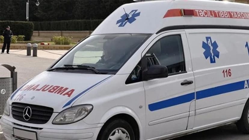 Bakıda təcili yardım maşını ağır qəza törətdi: Ölən var