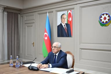 Baş nazir İqtisadi Şuranı topladı  (FOTO)