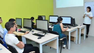 Kolleclərdə struktur islahatları: Universitet inteqrasiyası və yeni subbakalavr statusu təhsilə nə qazandıracaq?